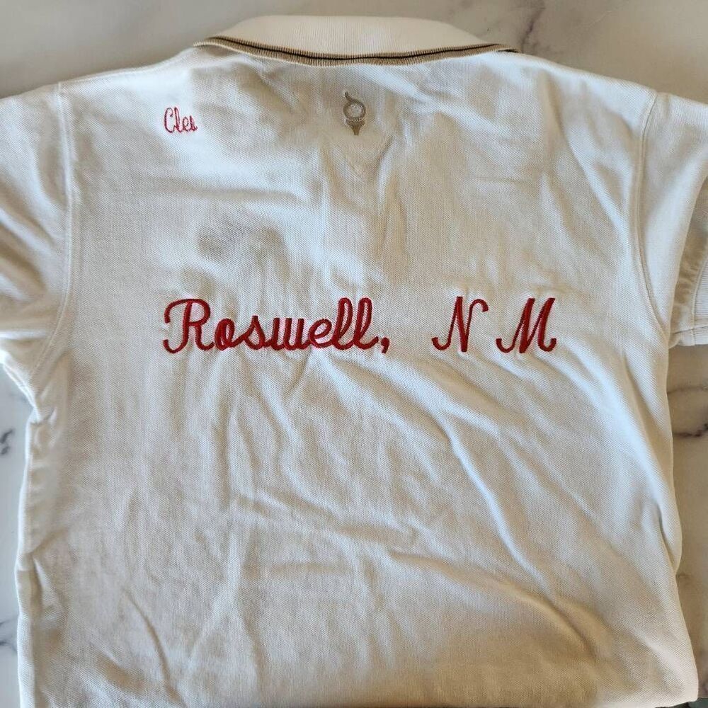 Distinctive Sportwear golf polo Cleo vintage Roswell NM embroidered Anheuser log